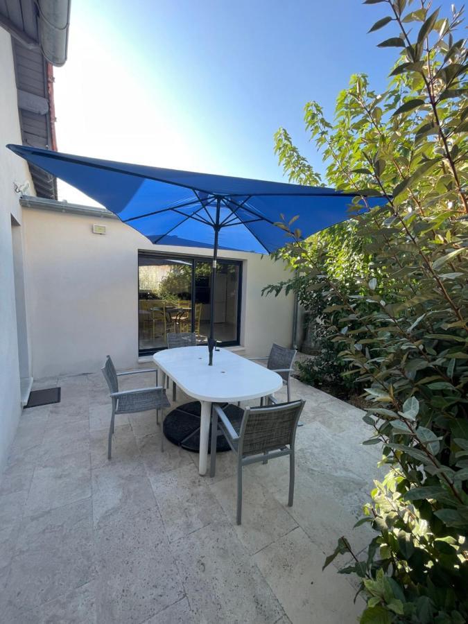 Petite Maison Pres Du Centre LʼIsle-sur-la-Sorgue Exterior foto